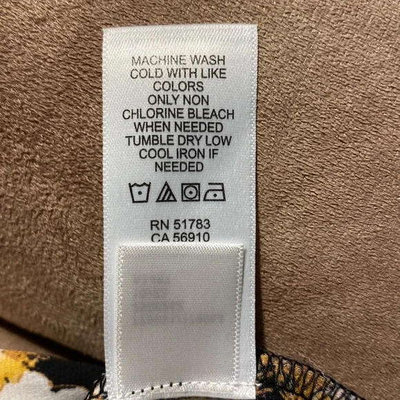 NWOT Women’s Maurice’s shirt - Picture 6 of 6